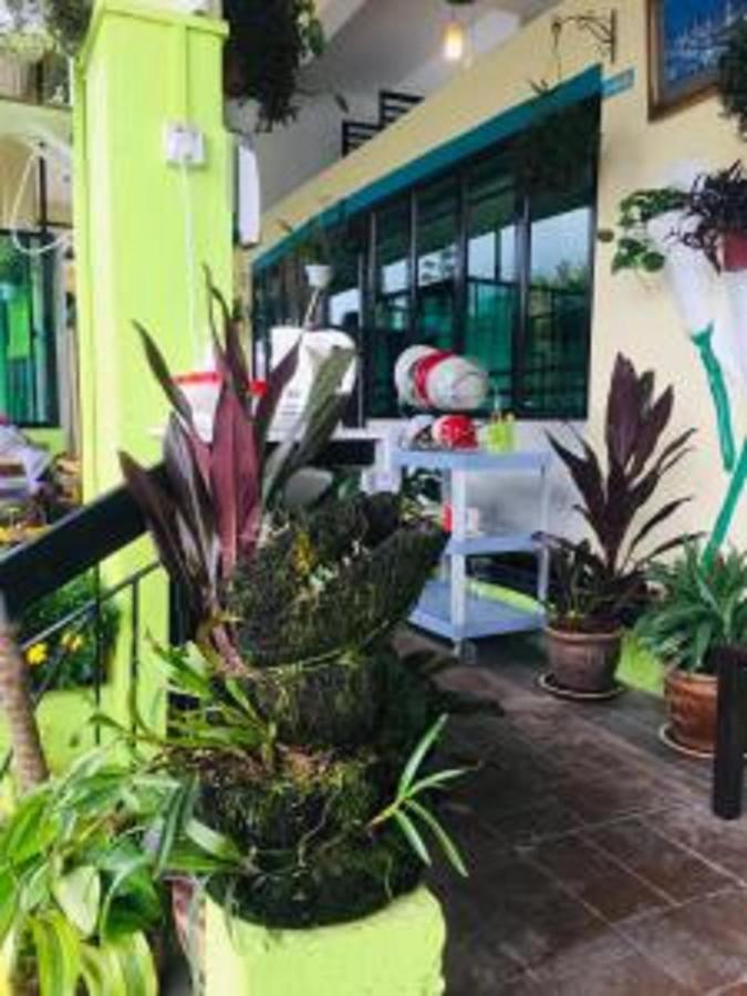 Oyo 90760 Lily Haven Hotel Tanah Rata Exterior foto